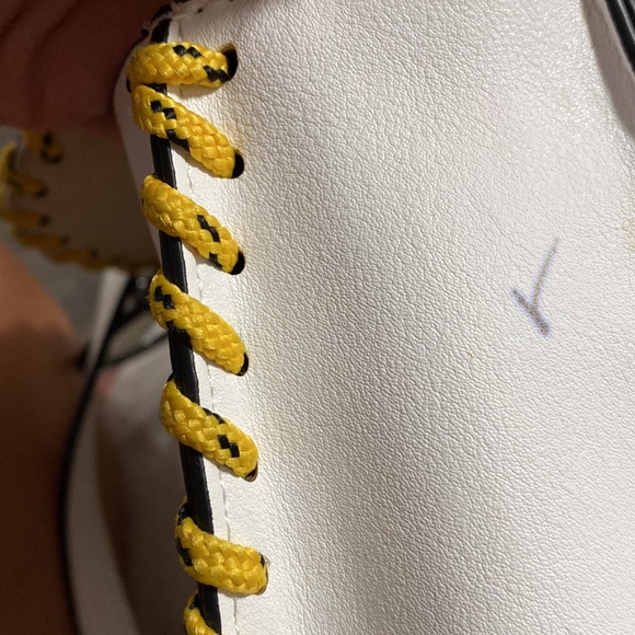 Circus by Sam Edelman White Ezra Crossbody Bag - Picture 6 of 6